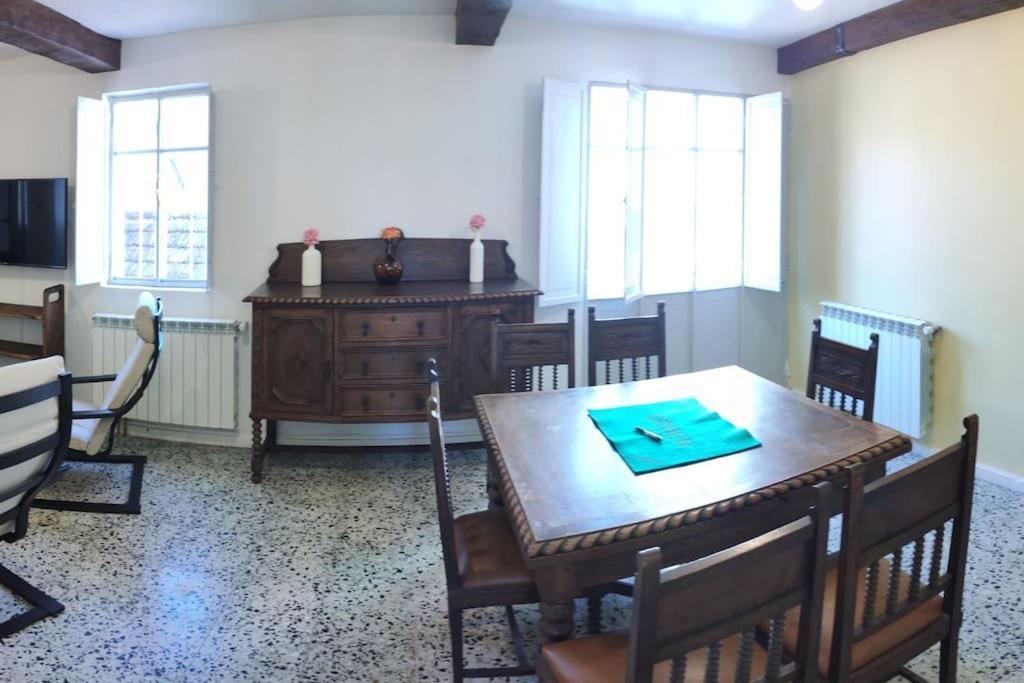 Casa Carmina: Casa Para Pequenos Grupos En El Corazon De Galicia O Irixo Eksteriør billede